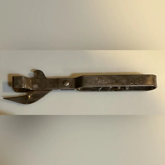 VTG VAUGHAN CAN OPENER CORKSCREW KITCHEN MULTI TOOL 5.75” COLLECTIBLE CAMP HIKE - Picture 6 of 7